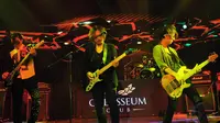 Grup band J-Rocks tampil pada program Stage Empire yang rutin di gelar Colosseum Club, Jakarta, Kamis (12/6/14). (Liputan6.com/Faisal R Syam)