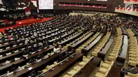 Suasana Sidang Paripurna DPR di Kompleks Parlemen, Senayan, Jakarta, Jumat (16/8/2019). Sejumlah bangku terlihat kosong dalam sidang yang beragendakan pidato Presiden Joko Widodo atau Jokowi dan Ketua DPR Bambang Soesatyo tersebut. (Liputan6.com/JohanTallo)