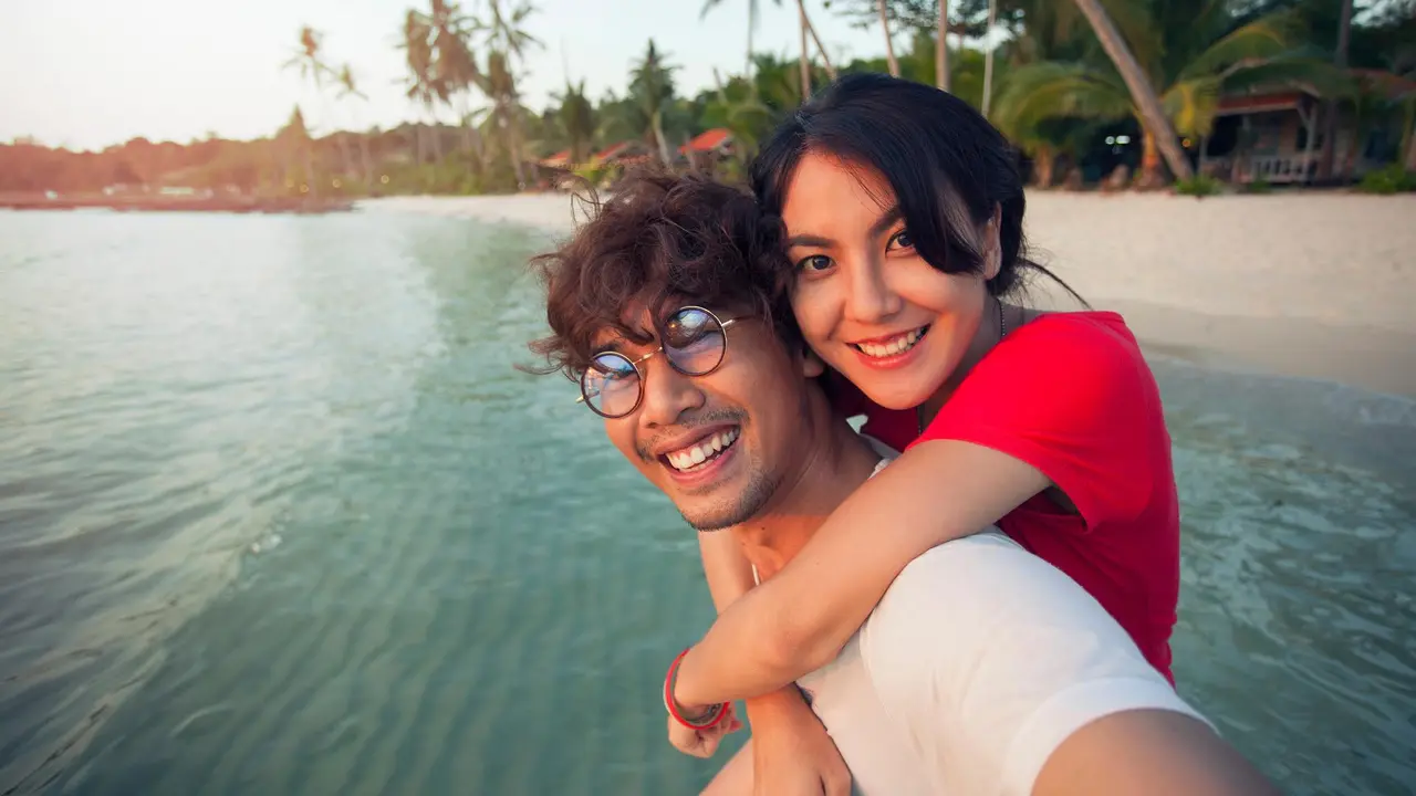 pasangan cinta