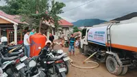 BNI Gerak Cepat Bantu Warga Terdampak Banjir di Padang, Salurkan Pangan dan Air Bersih