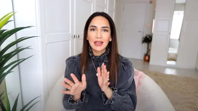 Umumkan Alasan Lepas Hijab, Selebgram Inggris Tuai Kontroversi