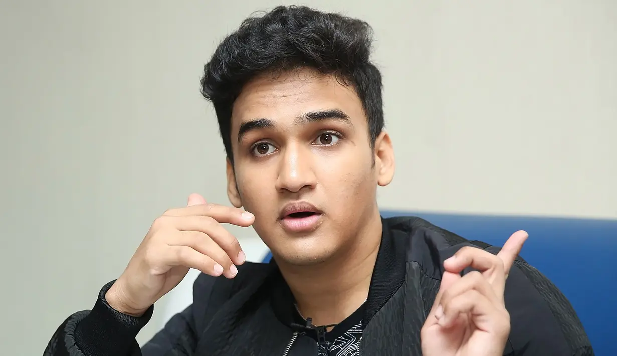 Beberapa bulan belakangan ini, banyak artis India ke Indonesia. Menghibur para penggemarnya di Tanah Air. Belum lama ini, ada 27 artis India datang ke Indonesia. (Bambang E. Ros/Bintang.com)
