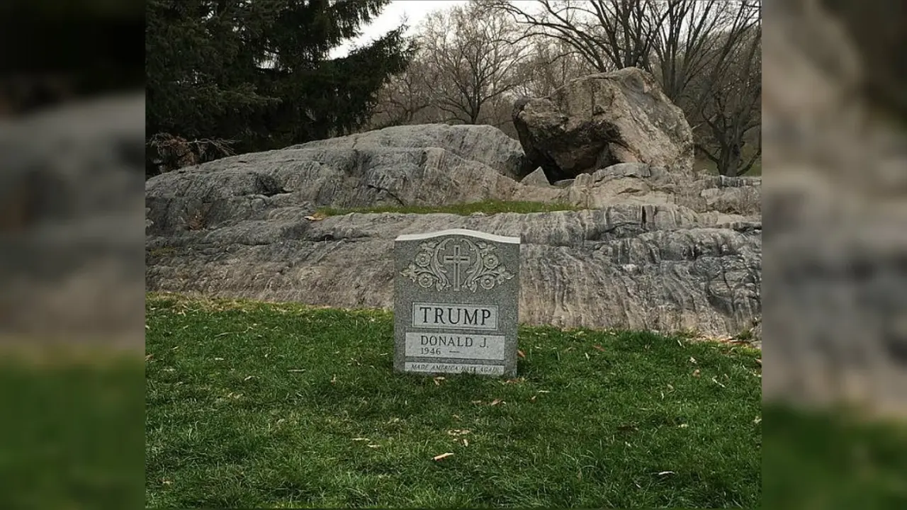 Foto Batu Nisan Donald Trump di New York Beredar di Dunia Maya