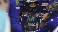 Pebalap Movistar Yamaha, Jorge Lorenzo, meraih hasil buruk dengan finis di posisi ke-15 pada balapan MotoGP Jerman di Sirkuit Sachsenring, Minggu (17/7/2016). (Fox Sports Asia)