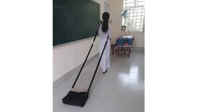 6 Model Tas Sekolah Ini Nyeleneh Banget, Bikin Tepuk Jidat