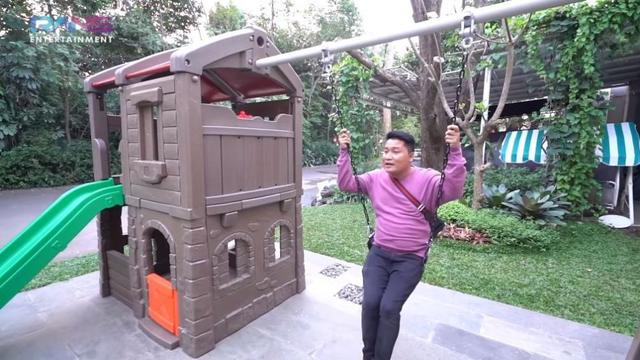 7 Potret Taman Rumah Raffi Ahmad, Keren dan Dilengkapi Arena Bermain