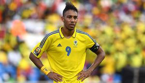 Pierre-Emerick Aubameyang merupakan pemain kelahiran Prancis namun pernah diundang oleh Timnas Italia U-19. Ia juga berhak bermain di Timnas Spanyol usai mendapatkan kewarganegaraan namun Aubameyang memilih bermain untuk Gabon karena ayahnya pernah menjadi kapten tim di sana. (AFP/Gabriel Bouys)