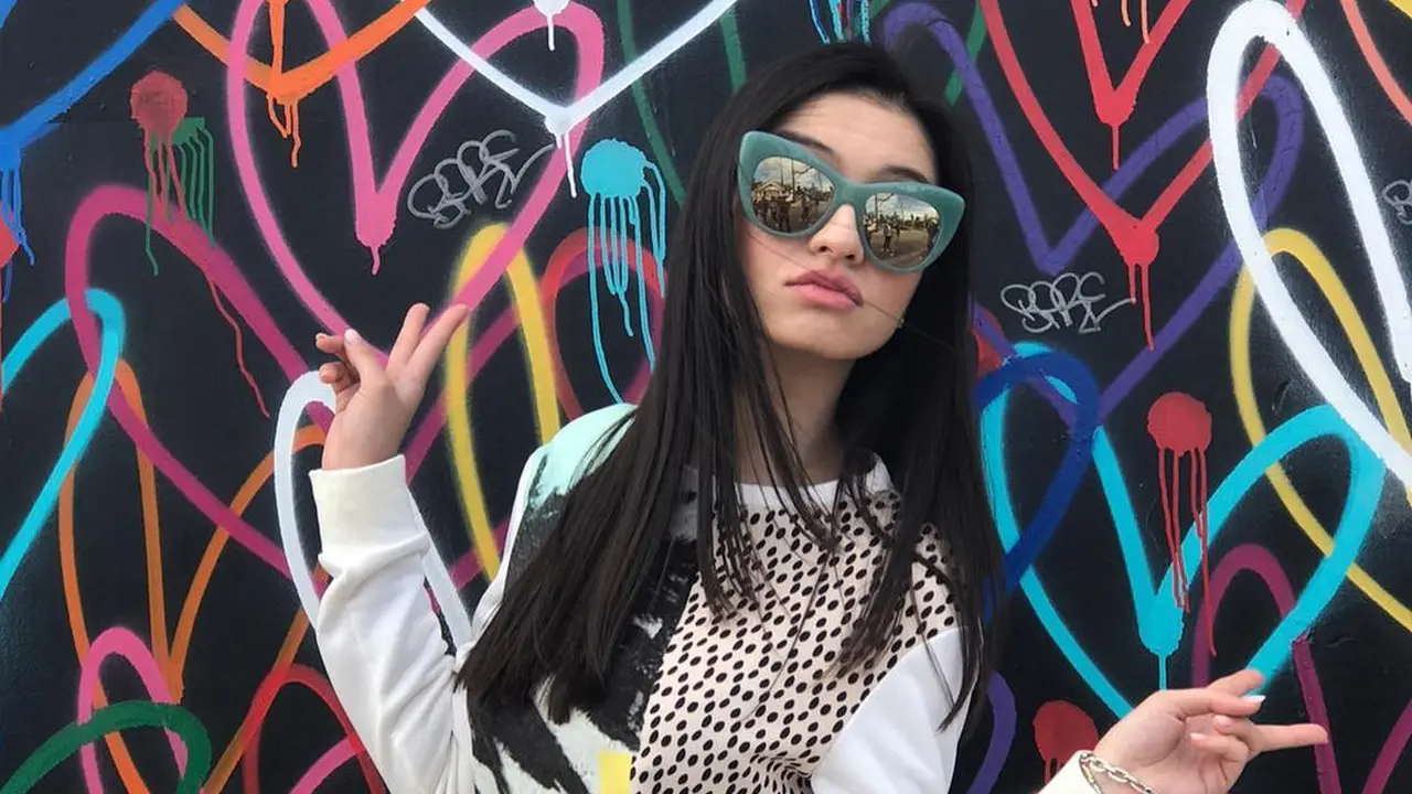 [Bintang] Menginjak Usia 33 Tahun, Ini 8 Gaya Raline Shah yang Seperti ABG