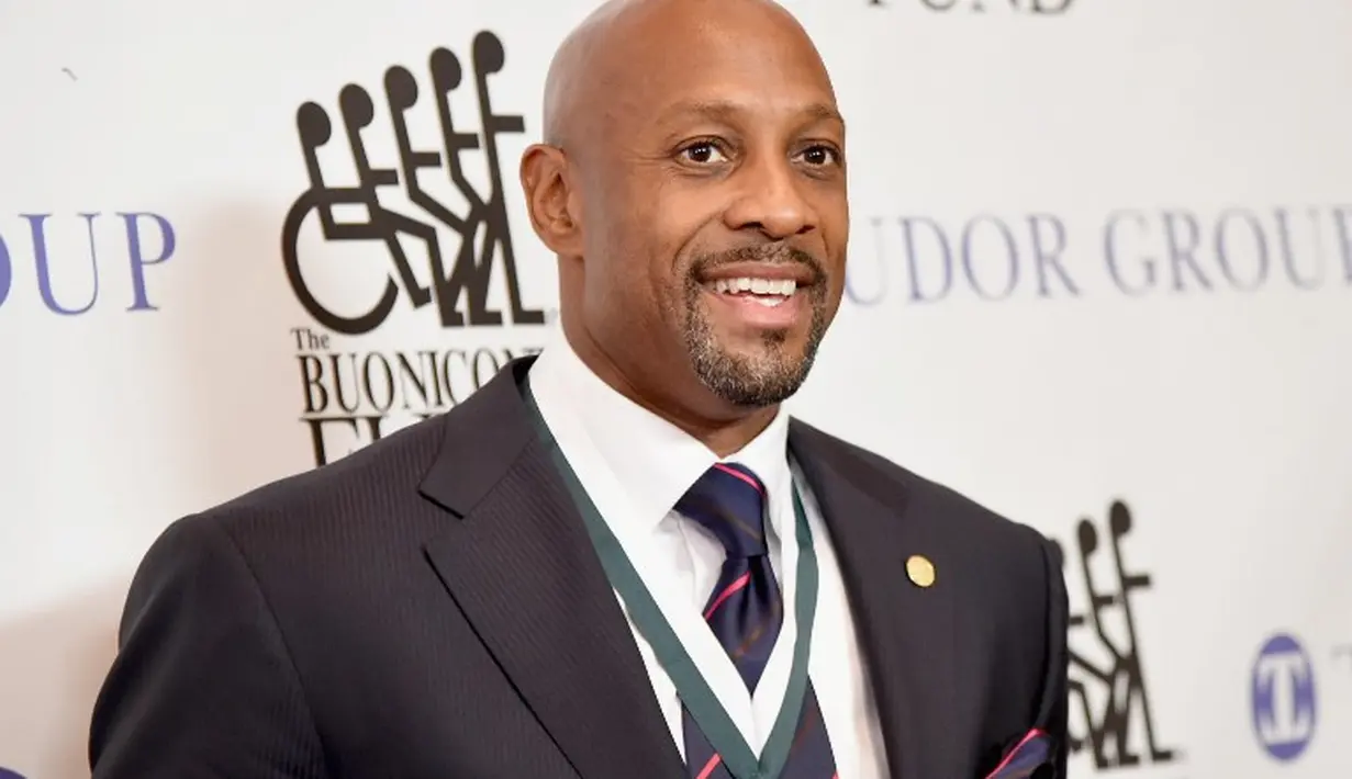 Alonzo Mourning mendapatkan donor ginjal dari sepupunya Jason Cooper pada tahun 2003. Setelah itu ia pun memenangkan NBA Championship pada 2006. (MIKE COPPOLA / GETTY IMAGES NORTH AMERICA / AFP)