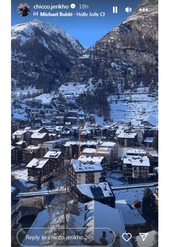 7 Potret Chicco Jerikho Ajak Istri dan Anak Liburan di Swiss, Penuh Bahagia