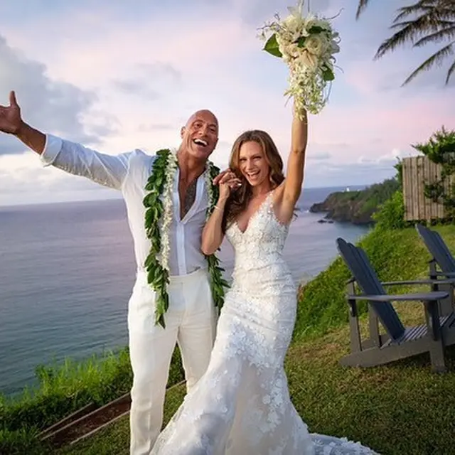 FOTO: Lauren Hashian, Wanita yang baru Dinikahi The Rock
