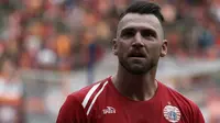 Striker Persija Jakarta, Marko Simic, merayakan gol yang dicetaknya ke gawang 757 Kepri Jaya pada laga Piala Indonesia di Stadion Patriot Bekasi, Jawa Barat, Rabu (23/1). Persija menang 8-2 atas Kepri. (Bola.com/Yoppy Renato)