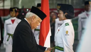 75 Paskibra IKN Dikukuhkan, Ini Sosok Pembawa Baki Bendera HUT RI