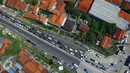 Suasana kendaran para pemudik di Brebes Timur, Jawa Tengah, Minggu (3/7). Petugas memberlakukan sistem contra flow untuk mengurai kepadatan arus mudik lebaran 2016. (Liputan6.com/Angga Yuniar) 