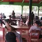 Belasan relawan penanganan Covid-19 bersama Badan Musyawarah Kalurahan (Bamuskal) Kalurahan Pengkol Kapanewon Nglipar Gunungkidul mengundurkan diri.