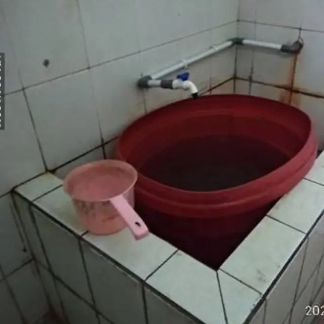 6 Desain Bak Mandi Tak Biasa Ini Nyeleneh, Bikin Geleng Kepala