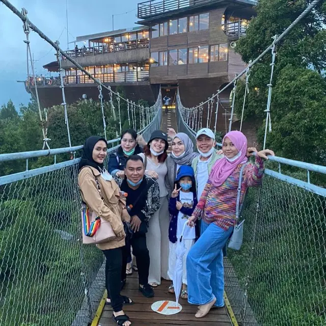 6 Momen Liburan Ayu Ting Ting Bareng Keluarga Usai Lebaran, Penuh Keceriaan