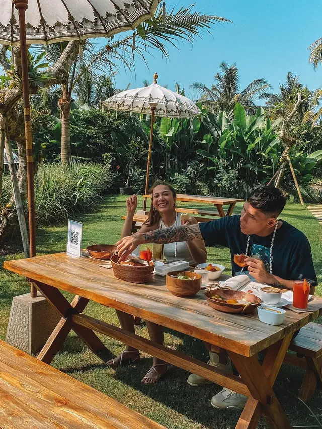 Momen Liburan Andrea Dian dan Ganindra Bimo di Bali, Romantis. (Sumber: Instagram/andreadianbimo)