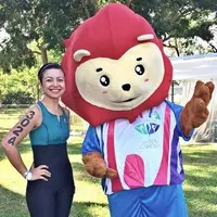 Maskot Sea Games 2015, Nila, selalu ekspresif kalau diajak foto bareng penonton.