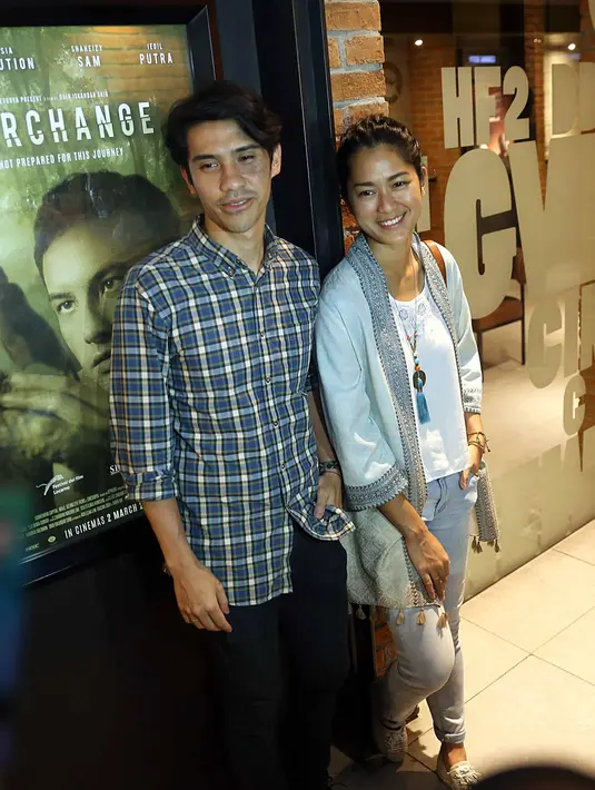 "Sebulan setelah syuting yang kayak 'eh kita mau dekat nggak nih'. Terus ngga tahu pacarannya kapan. Setahun kemudian, aku yang kayak nggak suka pacaran lama-lama, sudah lah sahkan saja yang penting keluarga tahu," jelas Prisia. (Nurwahyunan/Bintang.com)