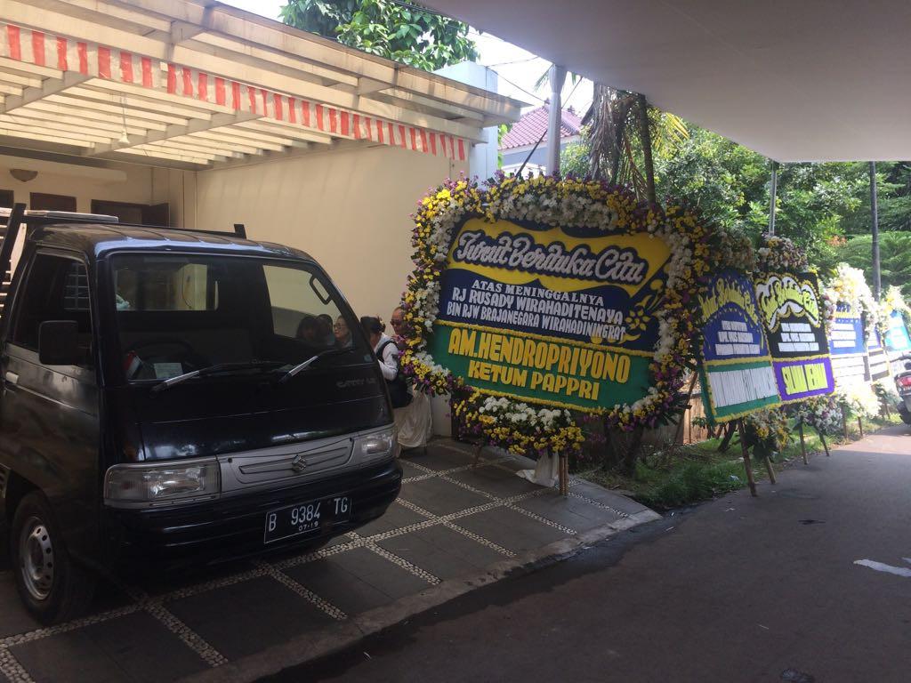 Ayah Paramitha Rusady Meninggal Dunia, Ini Kenangan Anak ...