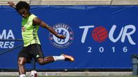 Gelandang Chelsea asal Brasil, Willian. (AFP/Mark Ralston)