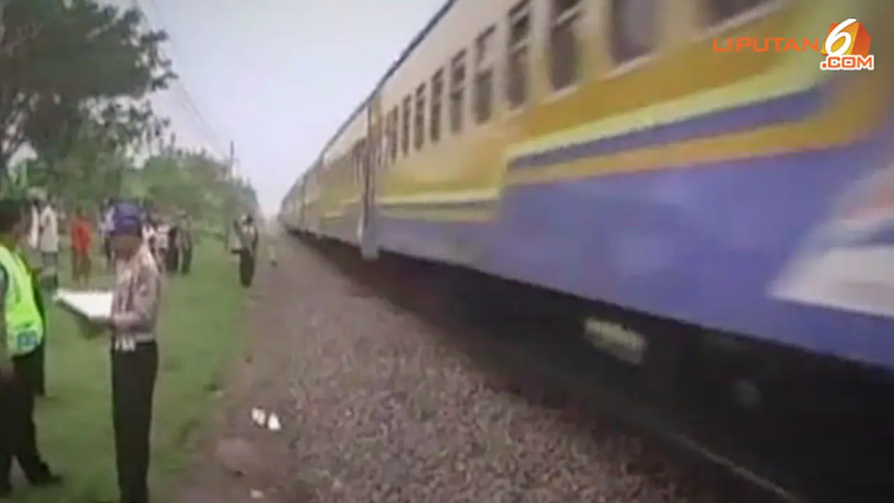 tabrak-kereta130716a.jpg