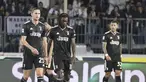 (Dari kiri) Pemain Juventus, Adrien Rabiot, Moise Kean, dan Leandro Paredes, kecewa setelah gol Empoli 4-1 pada laga tandang pekan ke-36 Liga Italia 2022/2023 di Stadio Carlo Castellani, Selasa (23/5/2023) WIB. (Marco Bucco/LaPresse via AP)