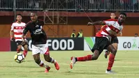 Duel Madura United vs Persipura di Stadion Gelora Ratu Pamelingan, Pamekasan, Sabtu (20/10/2018). (Bola.com/Aditya Wany)