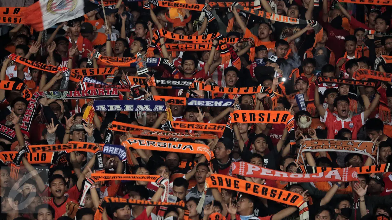 20160508-Euforia Suporter Macan Kemayoran dan Kabau Sirah Getarkan Stadion GBK-Jakarta
