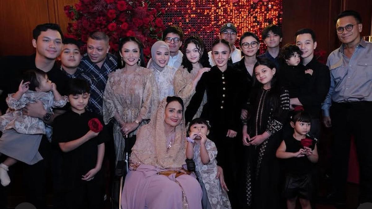 8 Potret Sederet Tampilan Tamu Ulang Tahun Krisdayanti ke 50 dari Keluarga, Rekan Artis, hingga Politikus