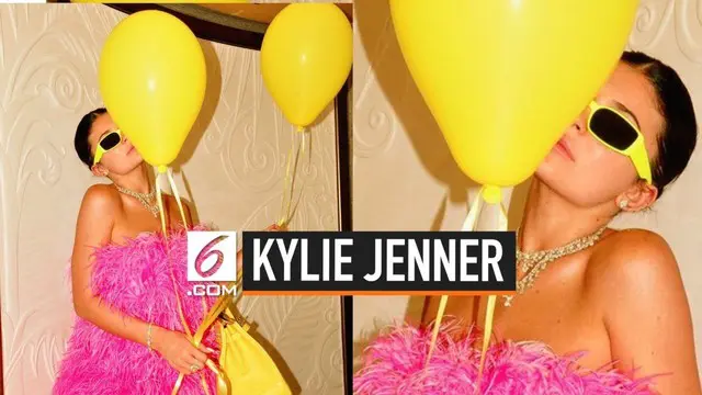 Kylie Jenner baru saja merayakan ulang tahun yang ke 22 tahun di Italy. Sang Ayah ucapkan lewat instagram, namun unggah foto yang salah. Bukan foto Kylie, melainkan foto Kendall Jenner.