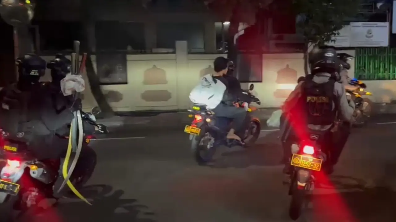 _Terlibat Tawuran, Polisi Amankan Lima Orang dan Barang Bukti di Jaktim