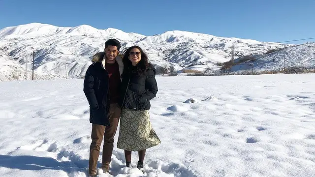 Momen Kompak Reza Rahadian dan Acha Septriasa dalam Film 'Layla dan Majnun'. (Sumber: Instagram/septriasaacha)
