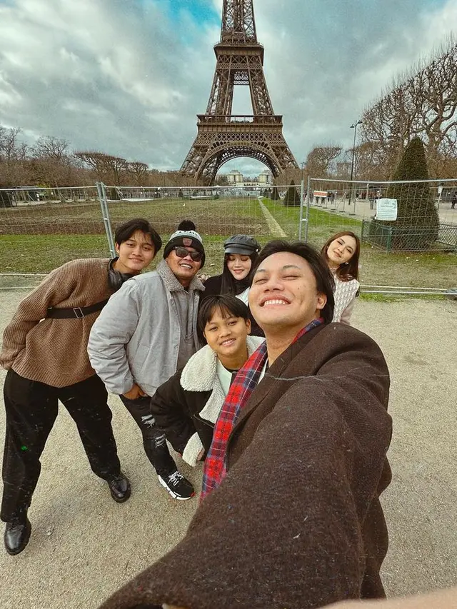 Potret Kedekatan Mahalini dengan Calon Adik Ipar Putri Delina. [@rizkyfbian]