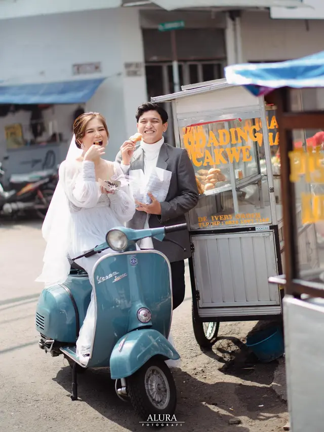 7 Prewedding Masayu Clara dan Qausar Harta, Tampil Romantis di Pinggir Jalan