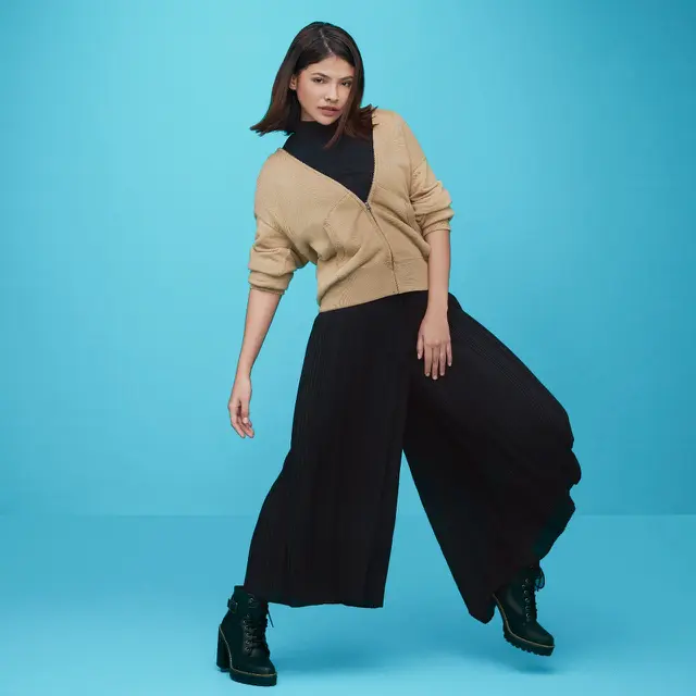 7 Tips Padu Padan Sweater ala Musisi Indonesia Yang Bikin Harimu Lebih Berwarna