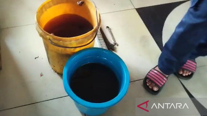 Maling Nekat Bobol Tangki Solar Mobil Damkar Makassar Saat Parkir