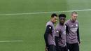 Seperti diketahui, Tchouameni baru-baru ini tengah menjadi perbincangan hangat setelah perselisihannya dengan Federico Valverde. (AFP/Oscar Del Pozo)
