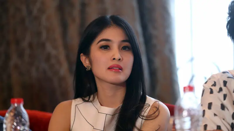 [Bintang] Sandra Dewi