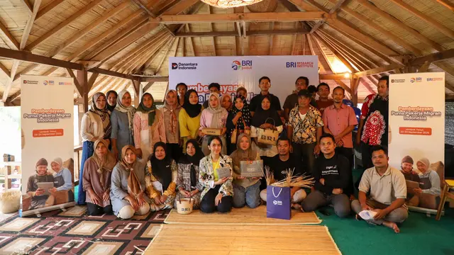 BRI Peduli Berdayakan Eks Pekerja Migran di Lombok Lewat Pelatihan Kerajinan Bambu