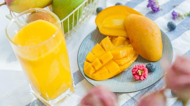 8 Cara Membuat Jus Mangga yang Kekinian, Segar dan Menyehatkan