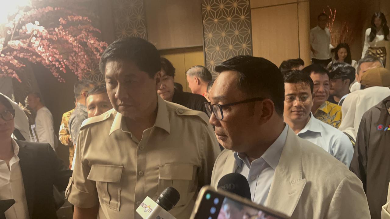 Politikus Partai Gerindra Maruarar Sirait saat mendampingi calon gubernur Ridwan Kamil kampanye di kawasan Pantai Indah Kapuk (PIK), Jakarta Utara, Jumat malam (22/11/2024). (Liputan6.com/Winda Nelfira)