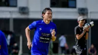 Gelandang Arema FC, Adam Alis. (Bola.com/Iwan Setiawan)