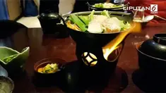 Atlet sumo membutuhkan makanan bergizi demi menjaga performanya. Apa saja makanannya?