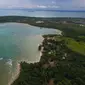 Pemandangan pantai Tanjung Lesung setelah tsunami menerjang daratan, Senin (24/24). Sebanyak 20 hotel rusak ringan dan berat akibat tsunami Tanjung Lesung. (AP Photo/Achmad Ibrahim)