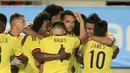 Para pemain Kolombia merayakan gol Falco Garcia ke gawang Spanyol pada laga Persahabatan di Estadio Nueva Condomina, Murcia, Spanyol (7/6/2017). (AP/Alberto Saiz)