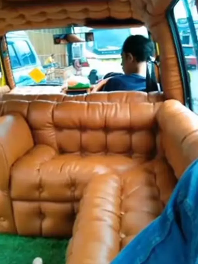 Angkot dengan Interior Super Nyaman (Instagram/@angkot_padang)