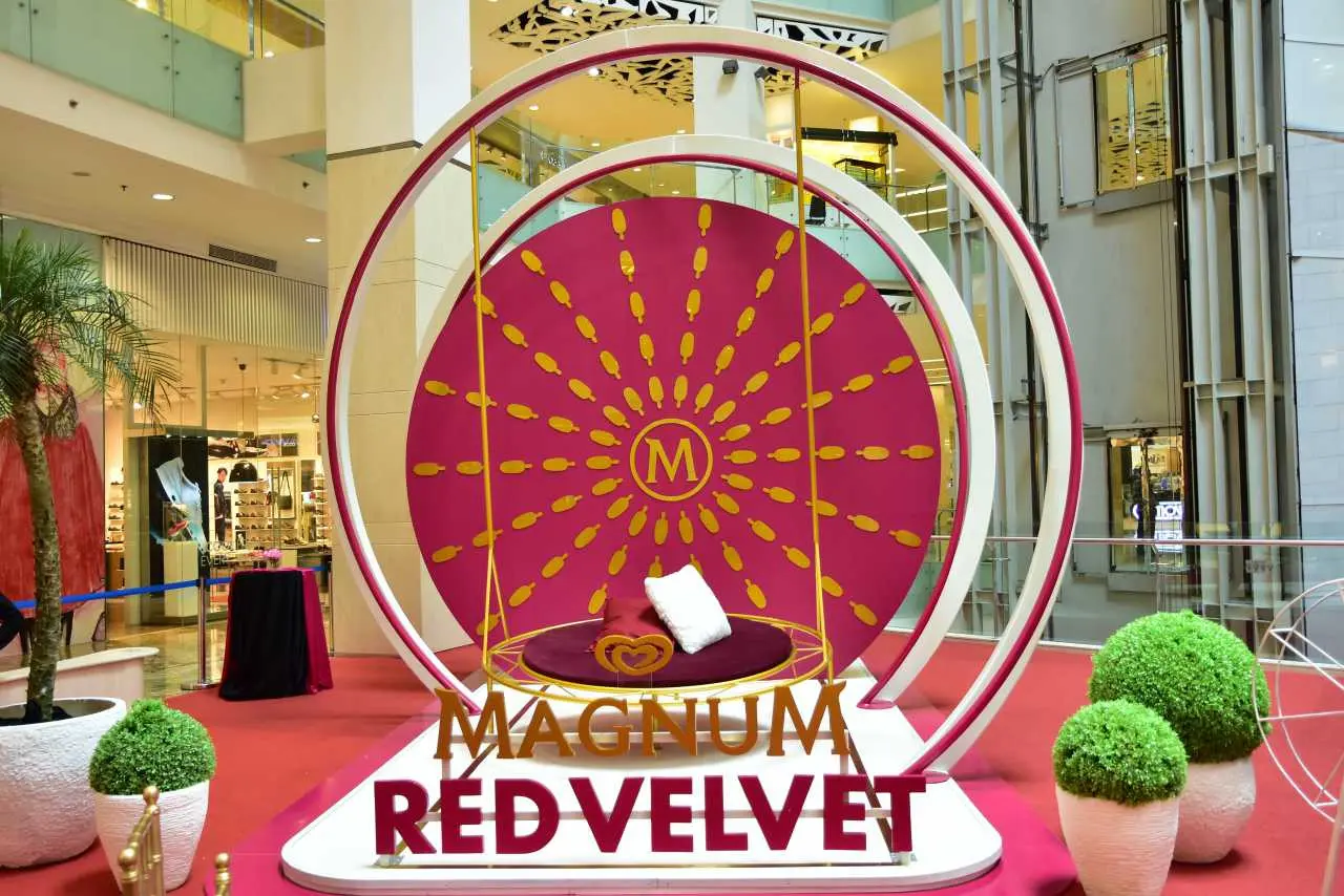 Magnum meluncurkan varian rasa red velvet yang otentik dengan rasa lezat yang lumer di mulut. 