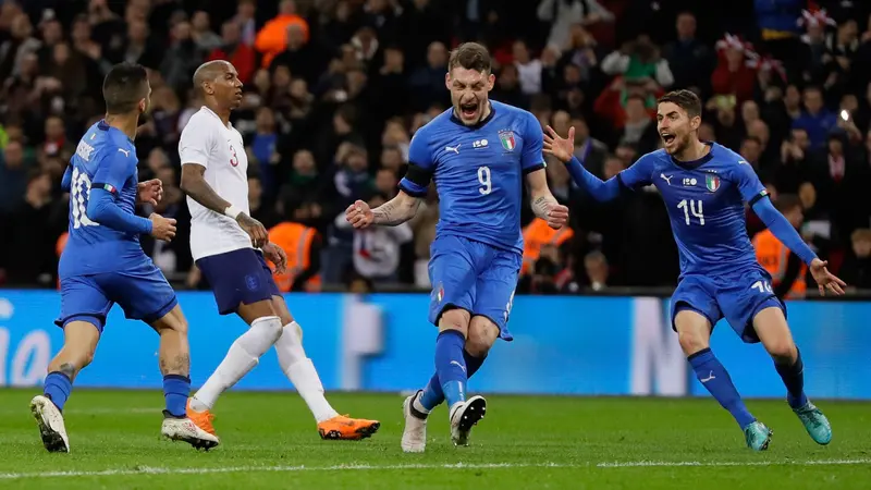 Italia Tahan Inggris di Stadion Wembley